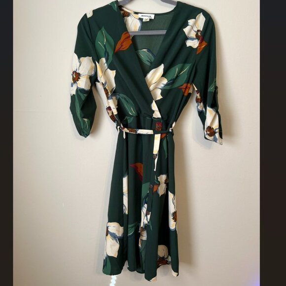Monteau Green Floral Wrap Dress with Belt Women's Size S - Picture 1 of 4